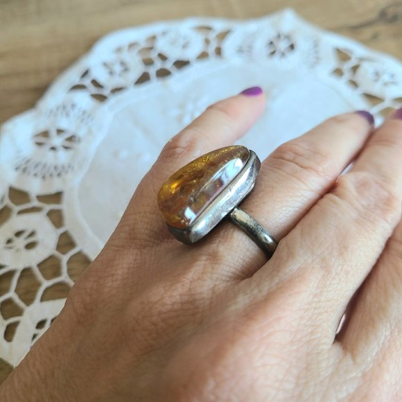 Vintage large sterling silver ring with Amber stone. - Picture 2 of 7
